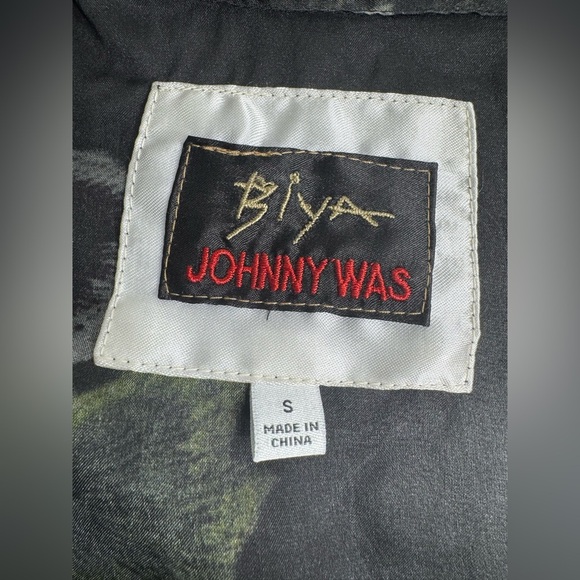 Johnny Was Biya Blouse Floral Print Silk Button Down - Picture 3 of 6